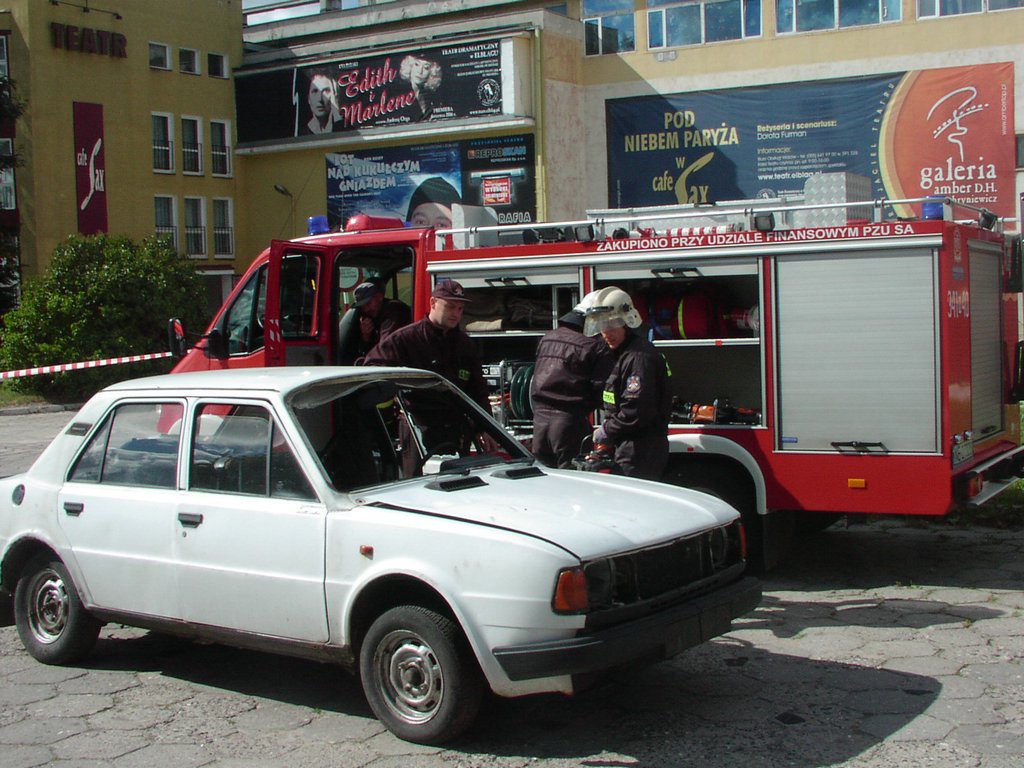 Pokaz ratownictwa  technicznego MegaZlot sobota (23).JPG