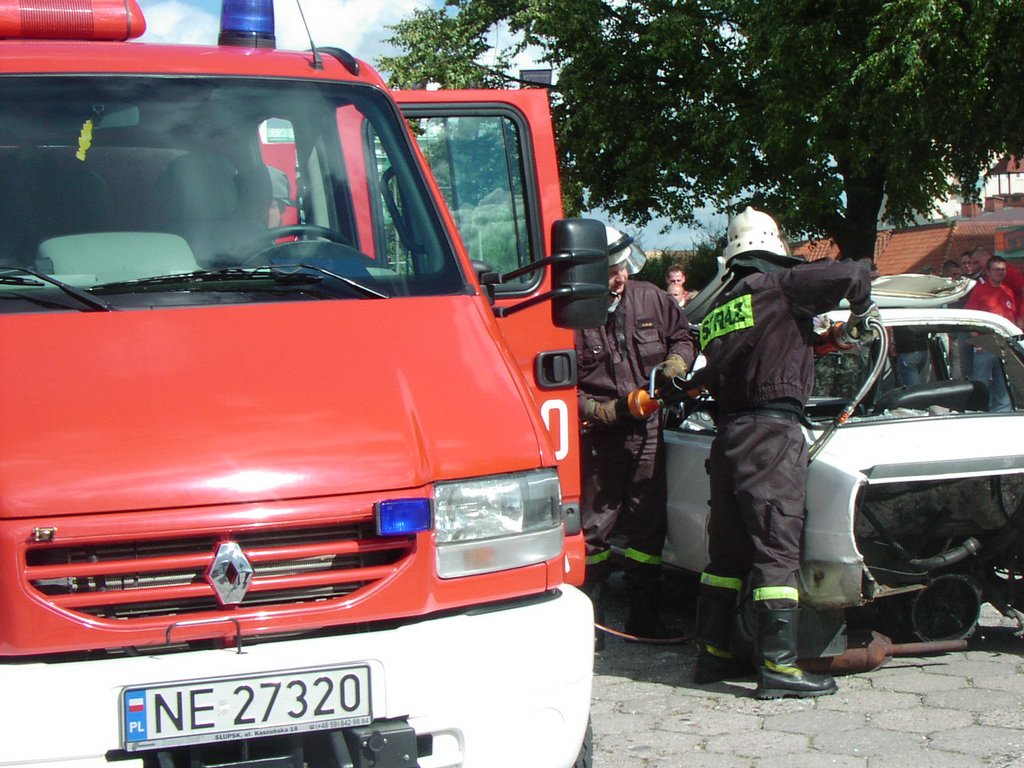 Pokaz ratownictwa  technicznego MegaZlot sobota (33).JPG